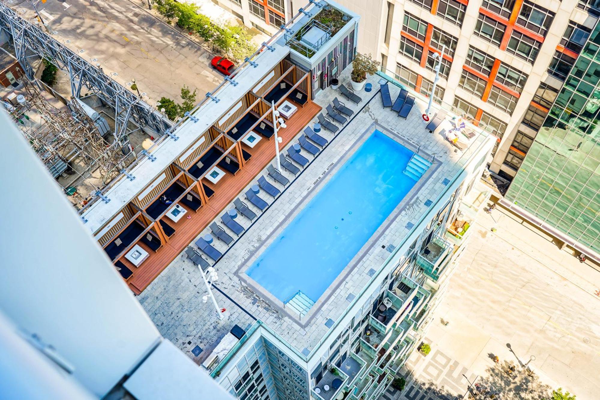 Chol Furnished Suites Heart Of Downtown Toronto, 2 Beds, Free Parking, Cn Tower View Esterno foto