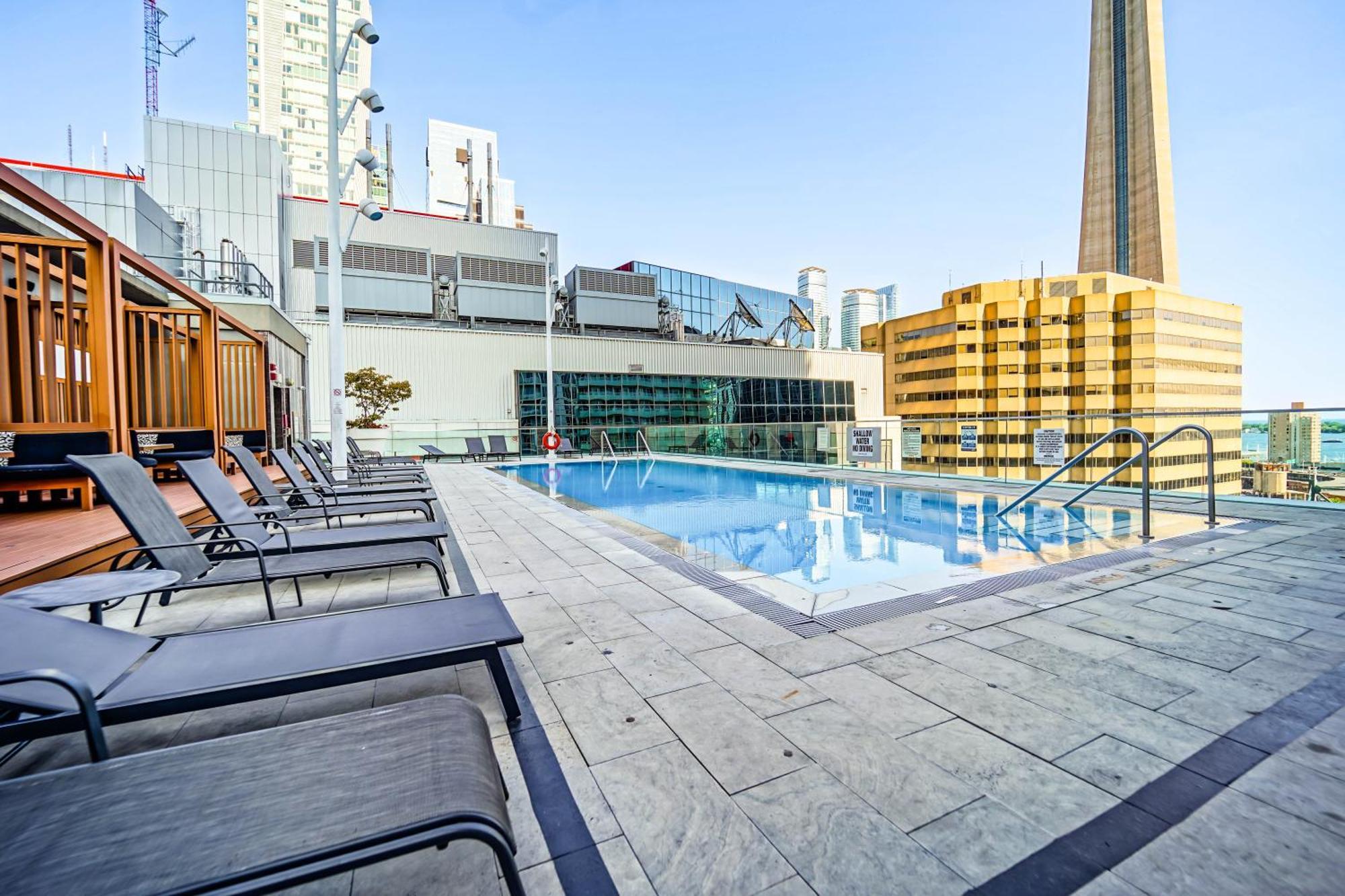 Chol Furnished Suites Heart Of Downtown Toronto, 2 Beds, Free Parking, Cn Tower View Esterno foto