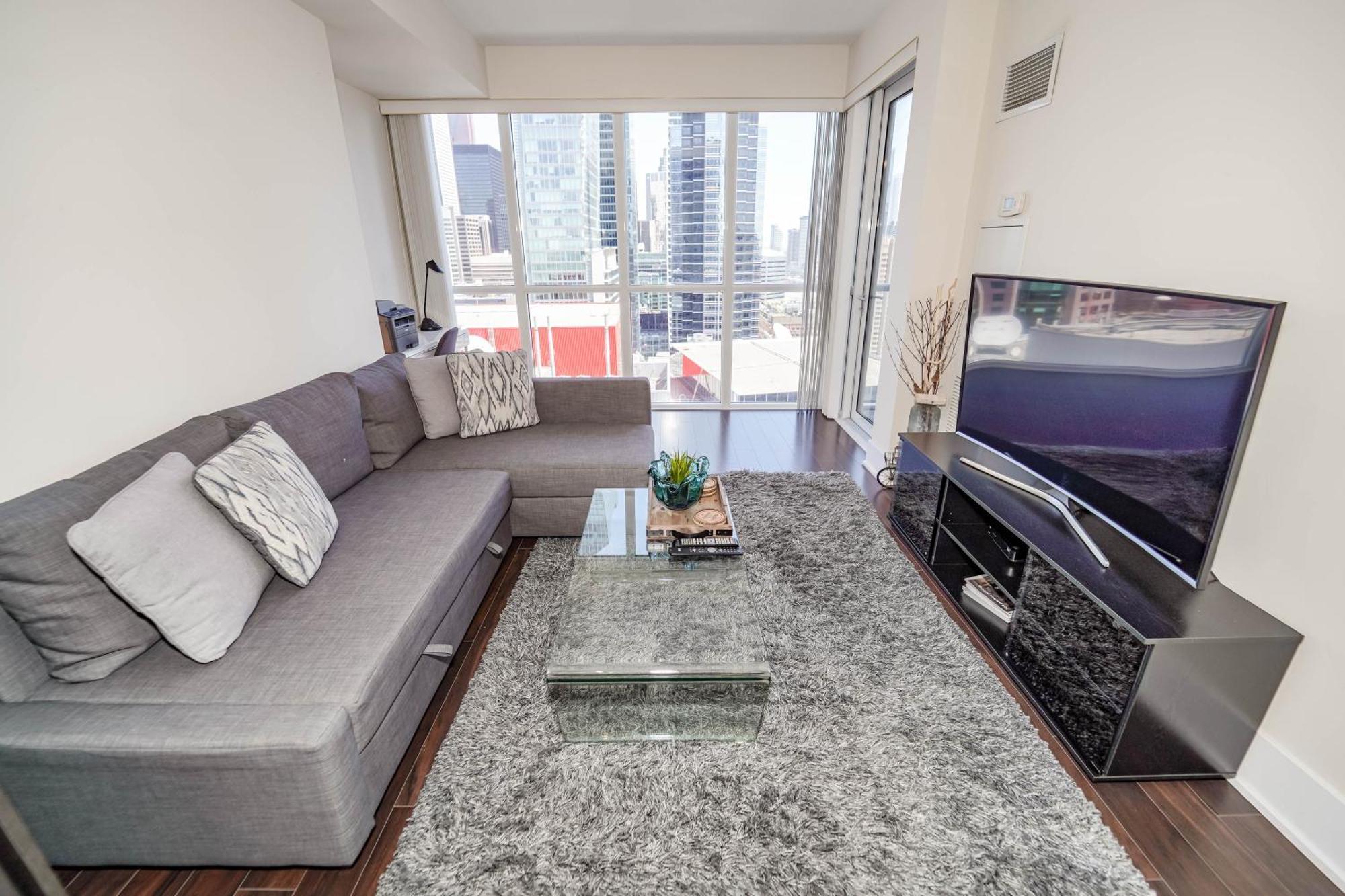 Chol Furnished Suites Heart Of Downtown Toronto, 2 Beds, Free Parking, Cn Tower View Esterno foto