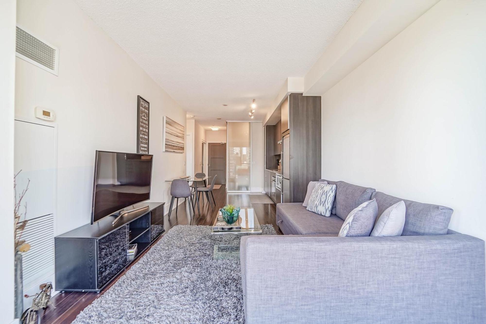 Chol Furnished Suites Heart Of Downtown Toronto, 2 Beds, Free Parking, Cn Tower View Esterno foto