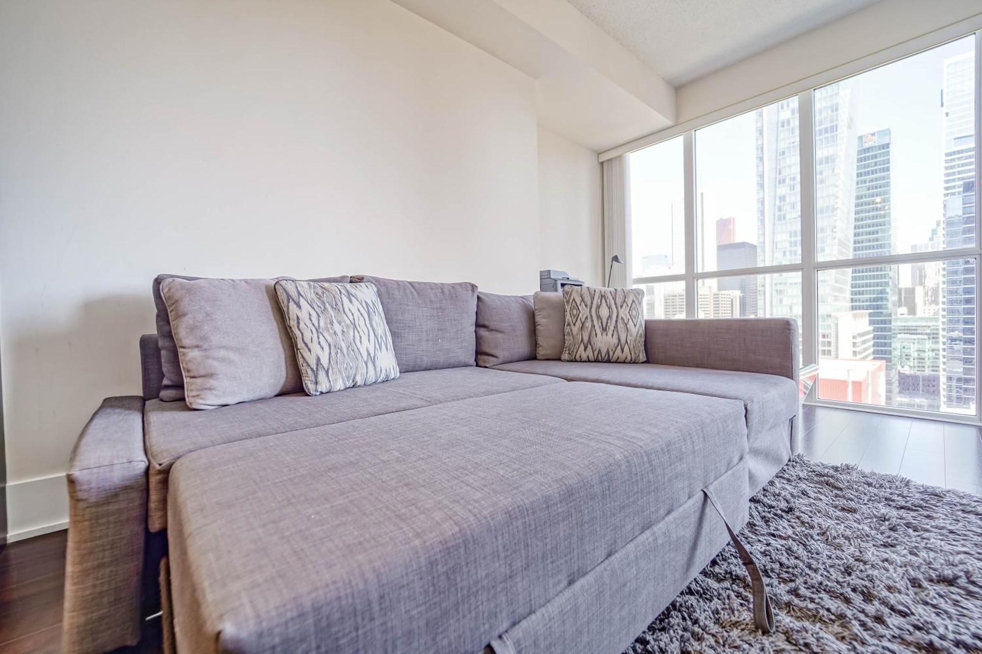Chol Furnished Suites Heart Of Downtown Toronto, 2 Beds, Free Parking, Cn Tower View Esterno foto