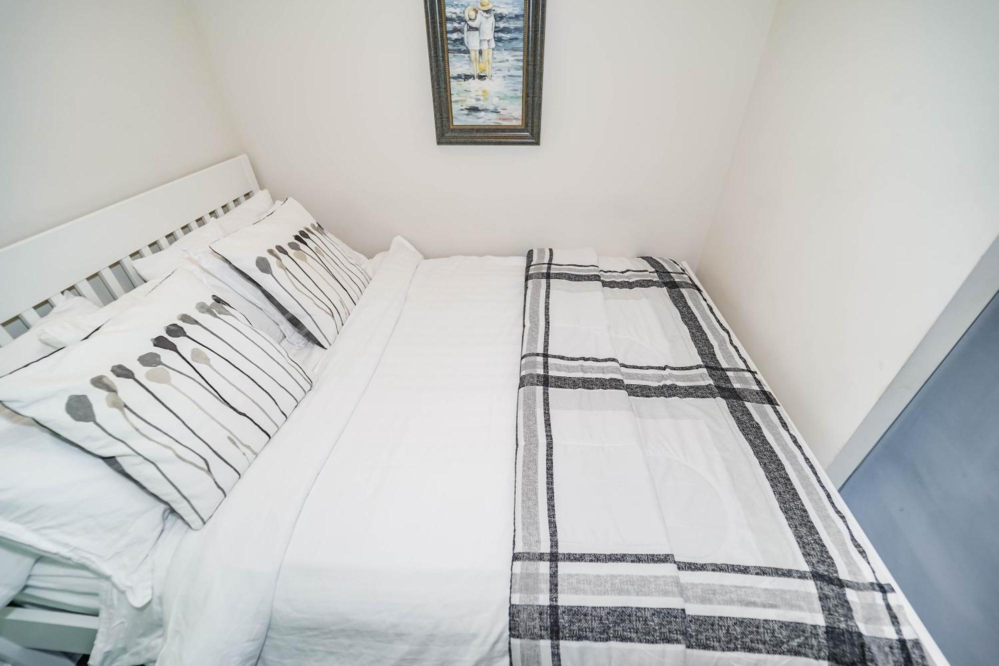 Chol Furnished Suites Heart Of Downtown Toronto, 2 Beds, Free Parking, Cn Tower View Esterno foto